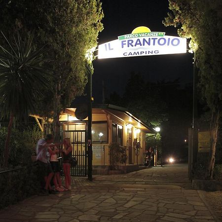 Il Frantoio Camping Сан Бартоломео ал Маре Екстериор снимка